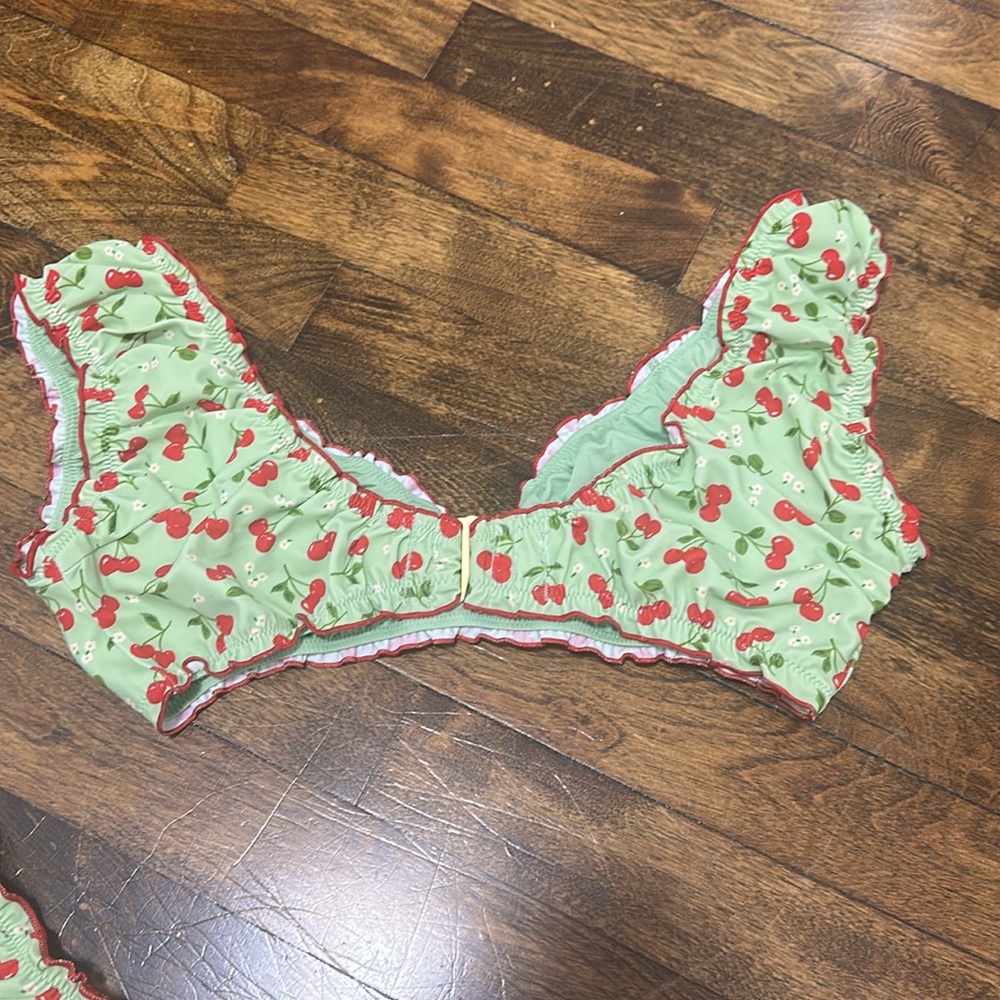 NEW PINK x Frankie’s Bikinis cherry heats bikini set - Picture 2 of 5